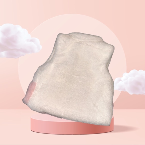 Little Girl Faux Fur Vest 9-12 m NWT - Picture 4 of 4